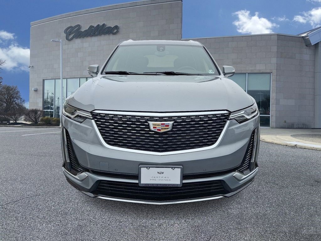 Certified 2025 Cadillac XT6 Luxury image 2