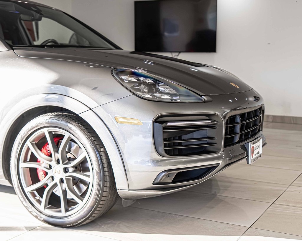 Used 2021 Porsche Cayenne GTS image 3
