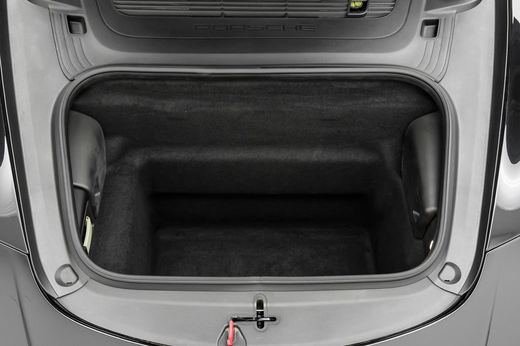 Used 2018 Porsche 911 Turbo image 43