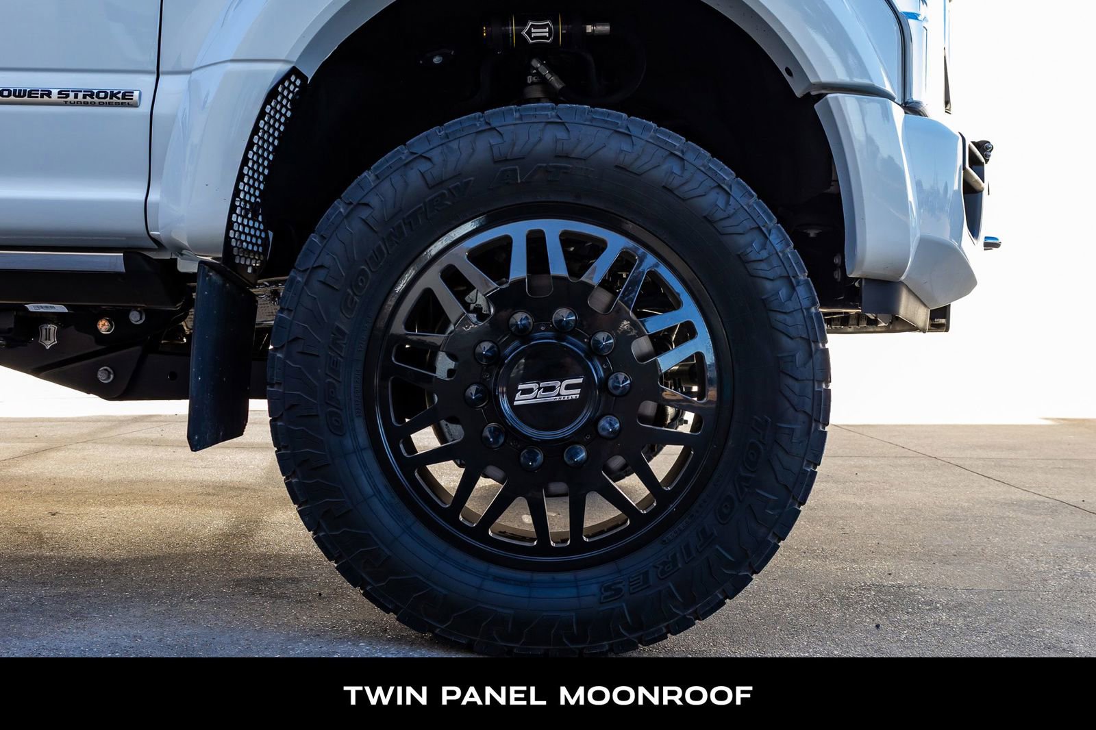 Used 2022 Ford F450 Limited w/ FX4 Off-Road Package image 11