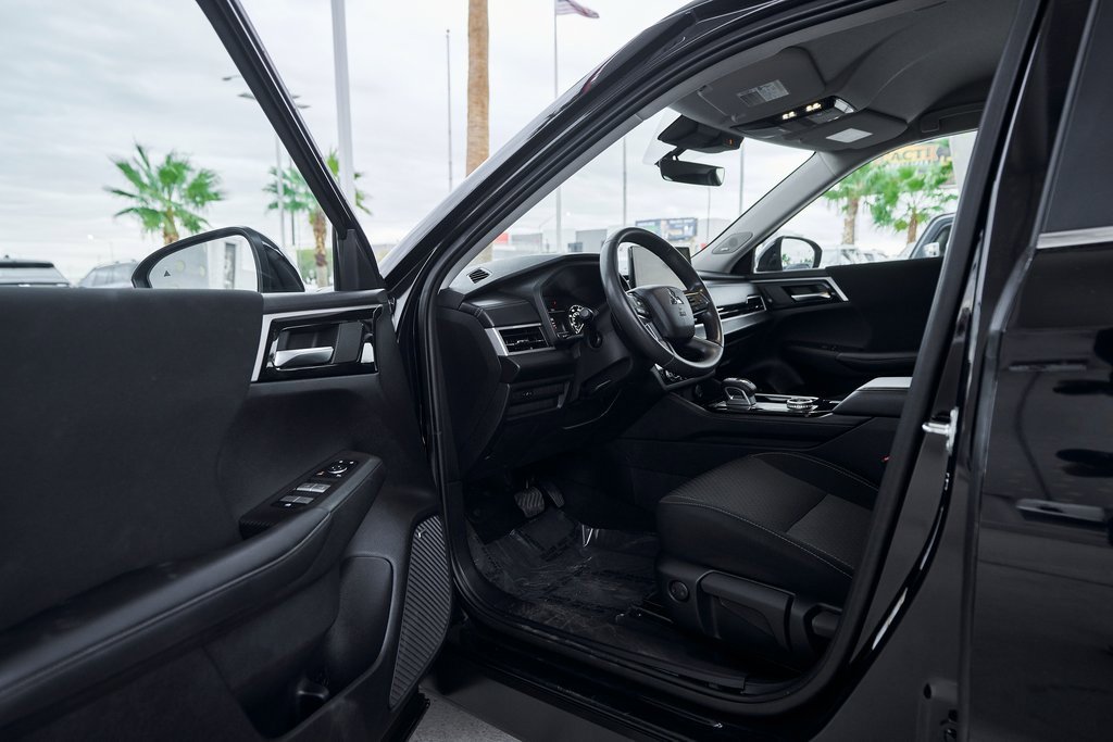 Used 2025 Mitsubishi Outlander ES image 21