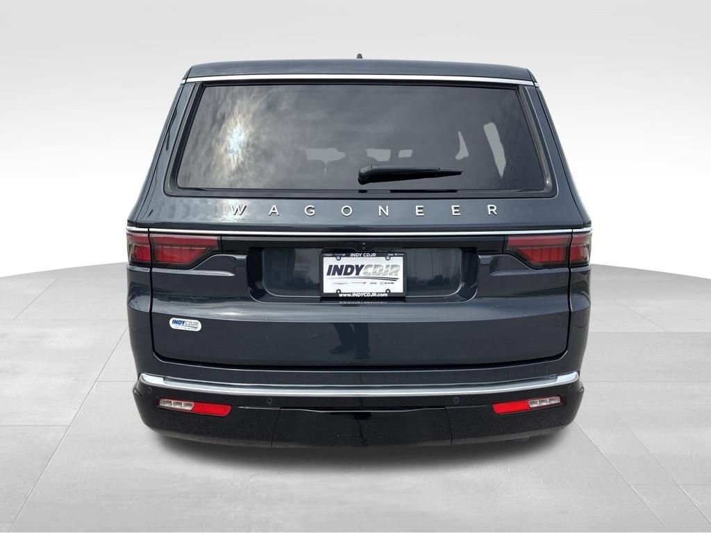 Used 2024 Jeep Wagoneer 4WD w/ Premium Group I image 5