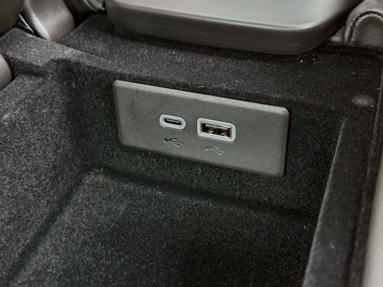 Used 2025 Chevrolet Corvette E-Ray AWD/4WD image 37
