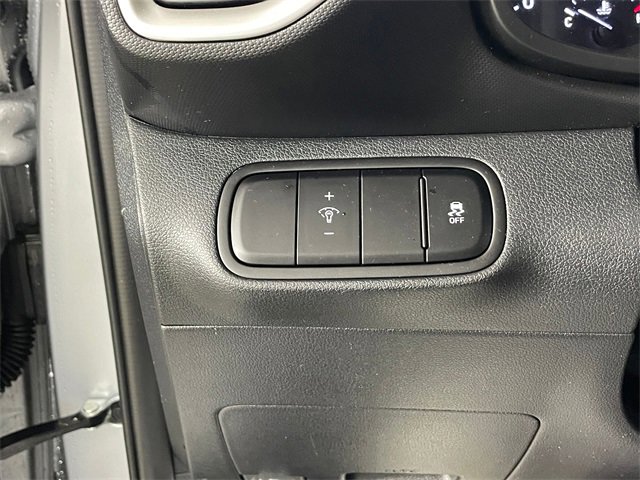 Used 2022 Hyundai Venue SE image 11