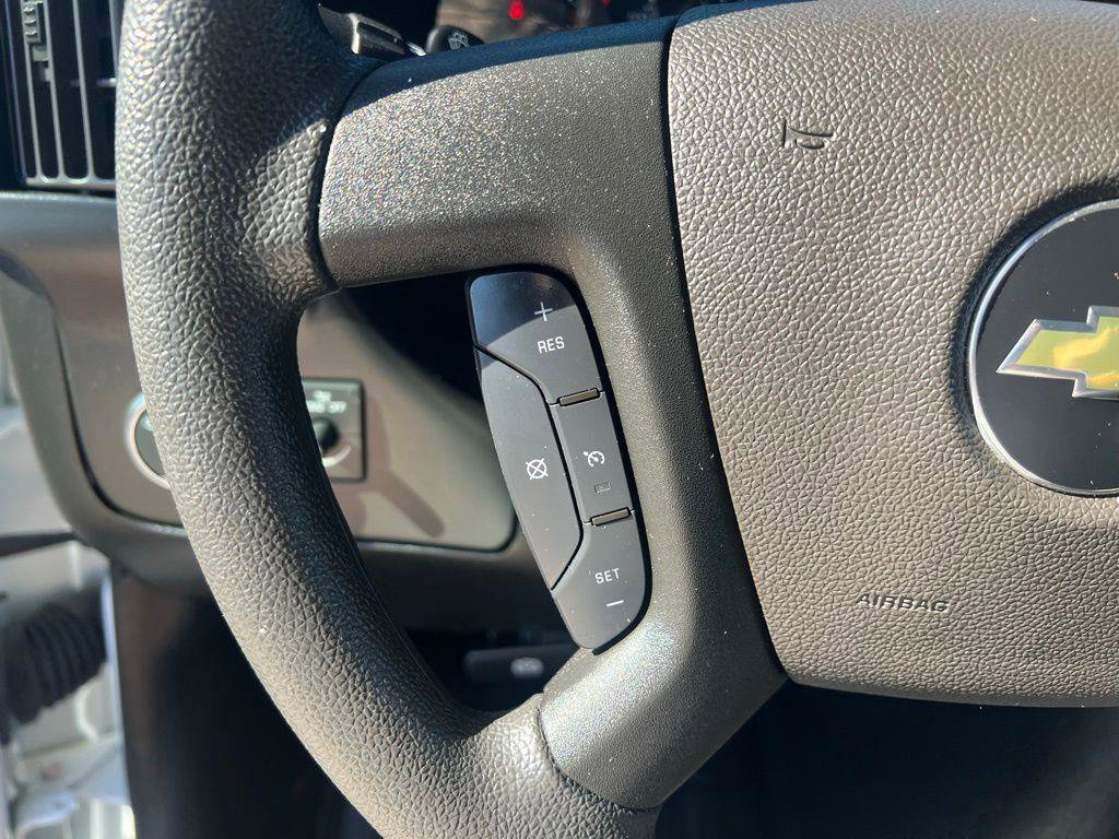 Used 2024 Chevrolet Express 2500 w/ Driver Convenience Package image 34