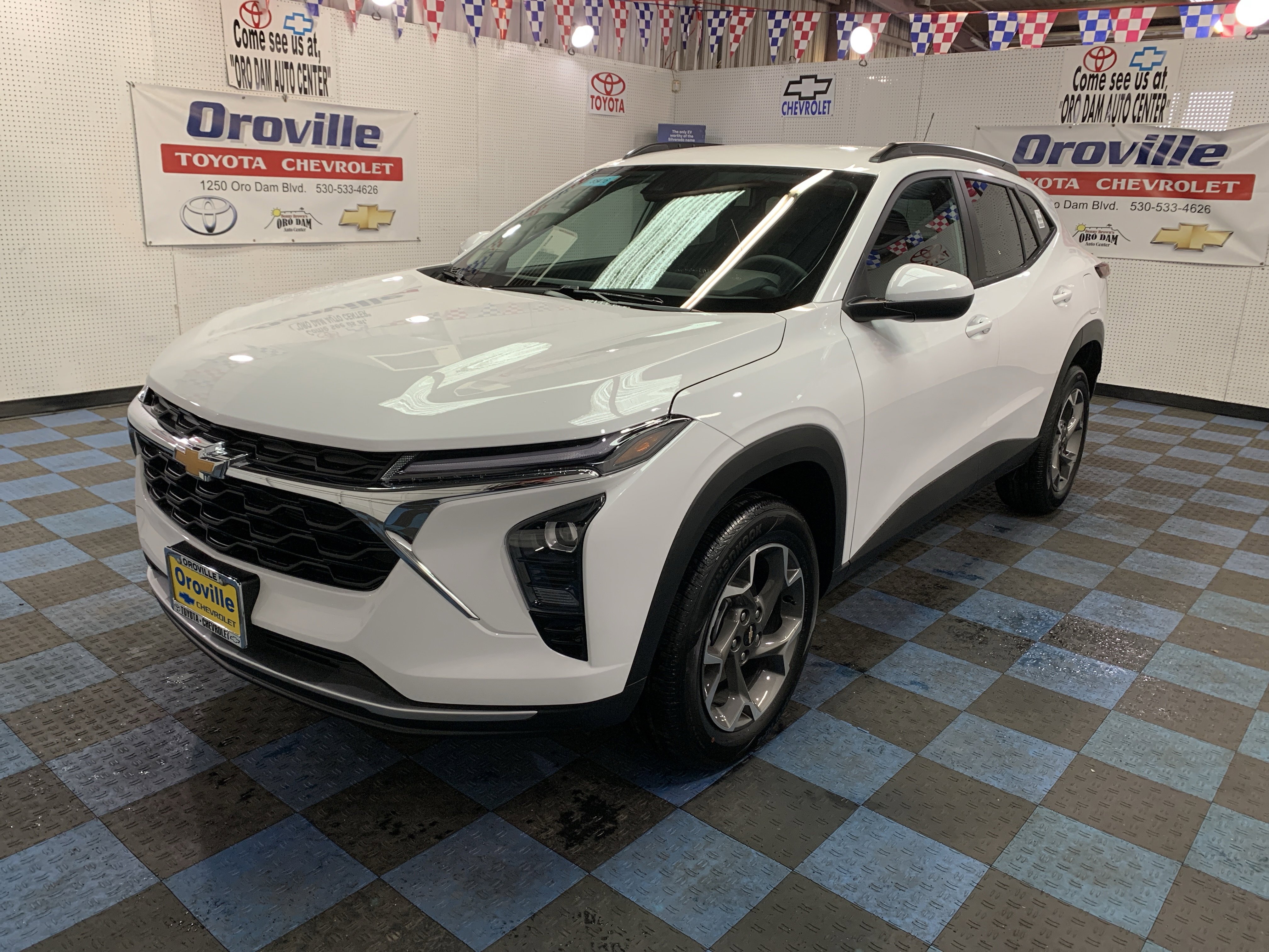 New 2026 Chevrolet Trax LT image 1