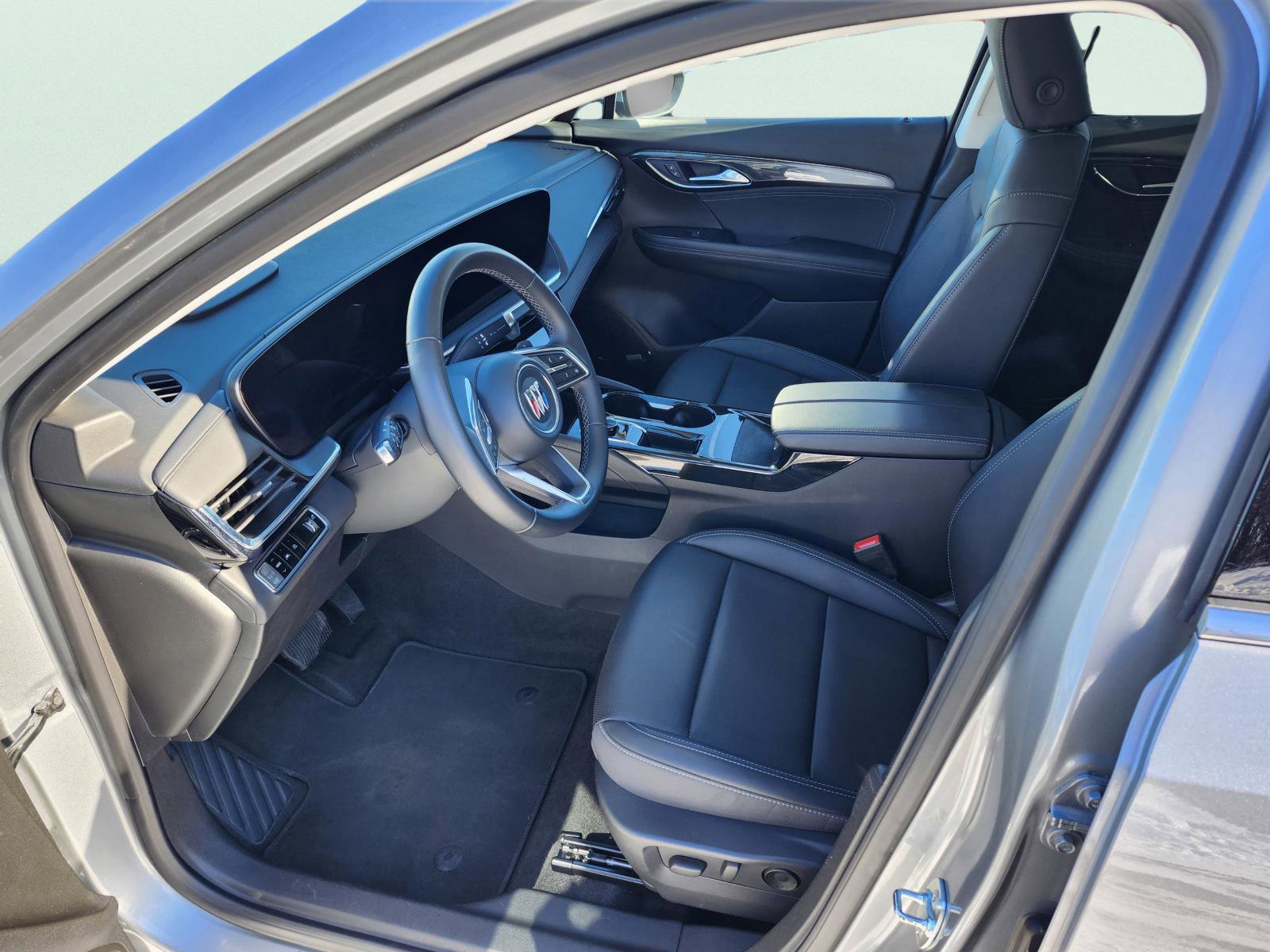 Used 2025 Buick Envision Preferred AWD/4WD image 10
