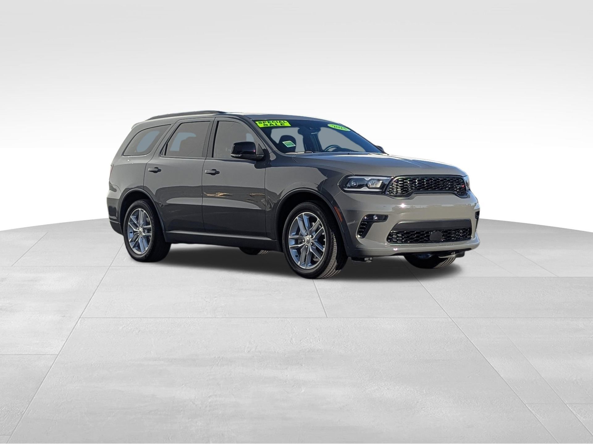 Used 2023 Dodge Durango GT RWD image 3