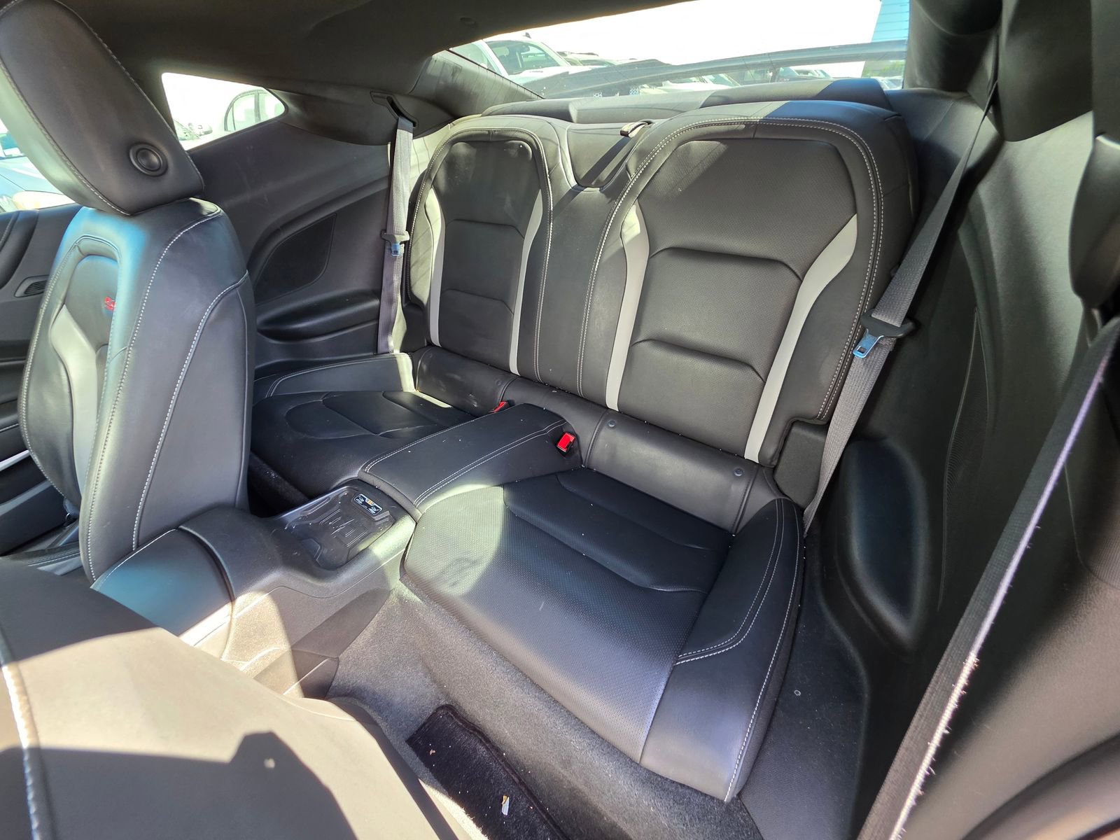 Used 2018 Chevrolet Camaro SS RWD image 13