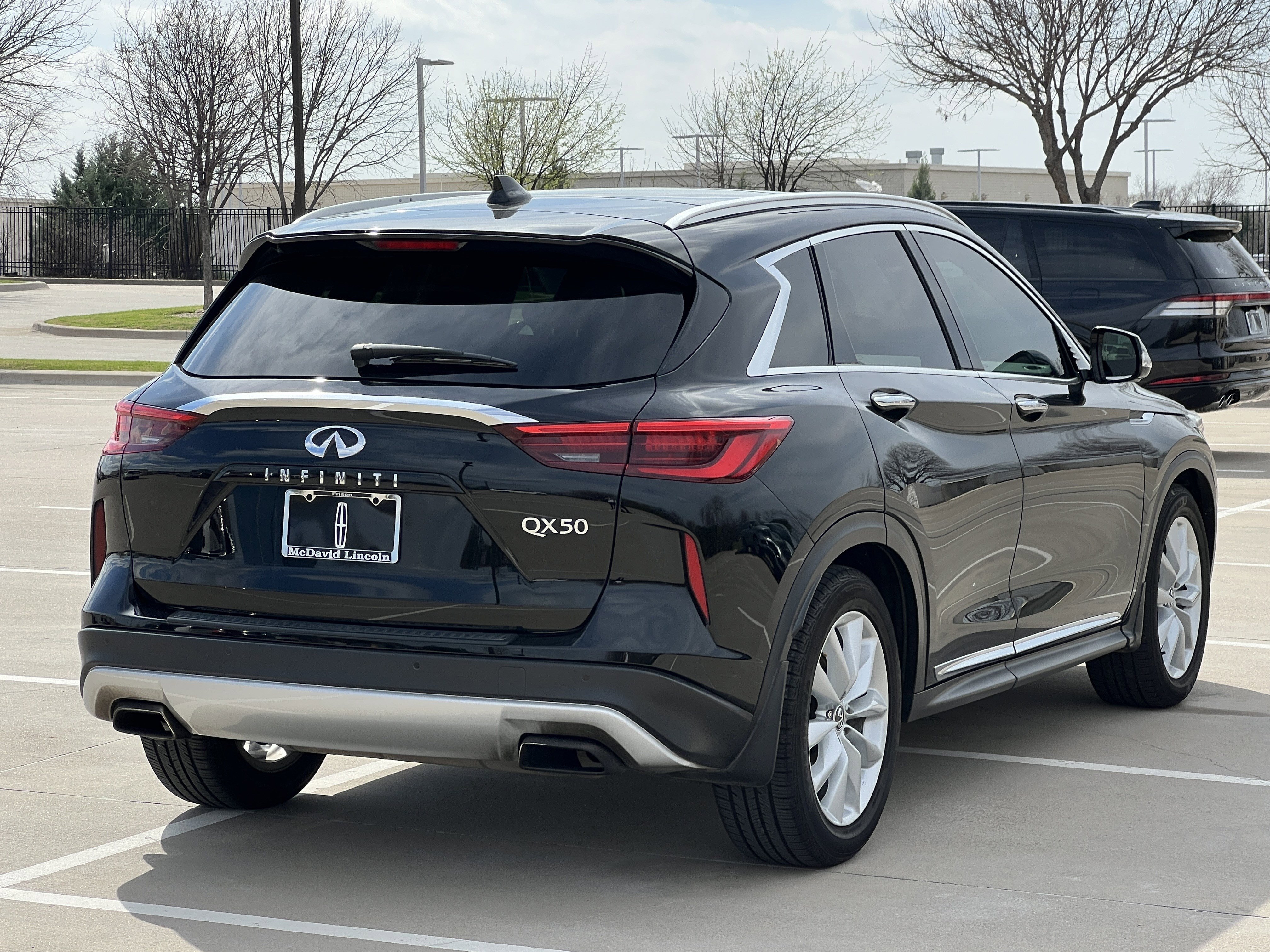 Used 2019 INFINITI QX50 Essential w/ Premium Heat Package image 9
