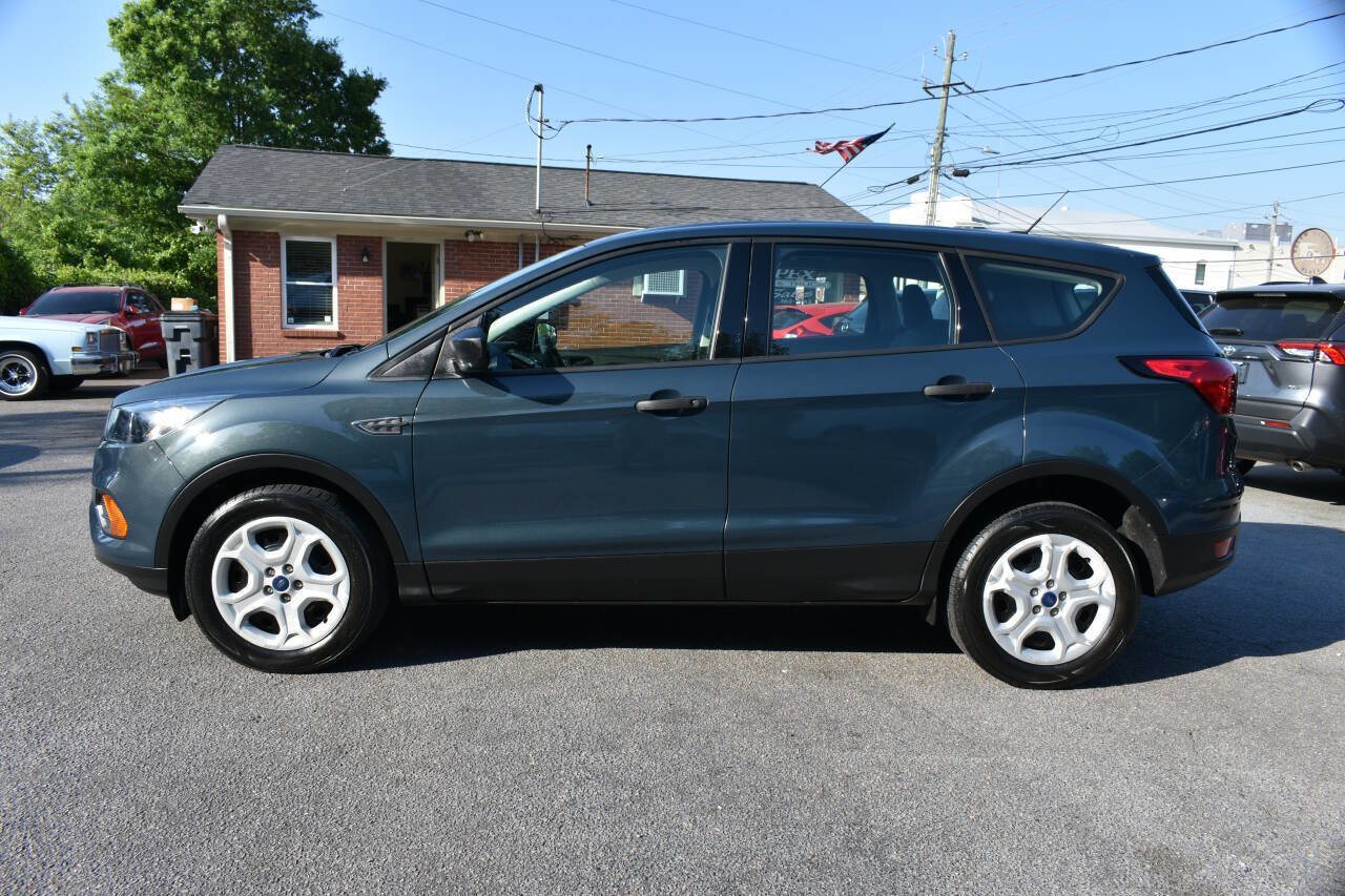 Used 2019 Ford Escape S FWD image 4