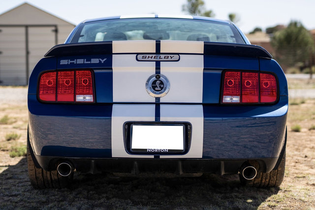 Used 2007 Ford Mustang Shelby GT500 RWD image 7