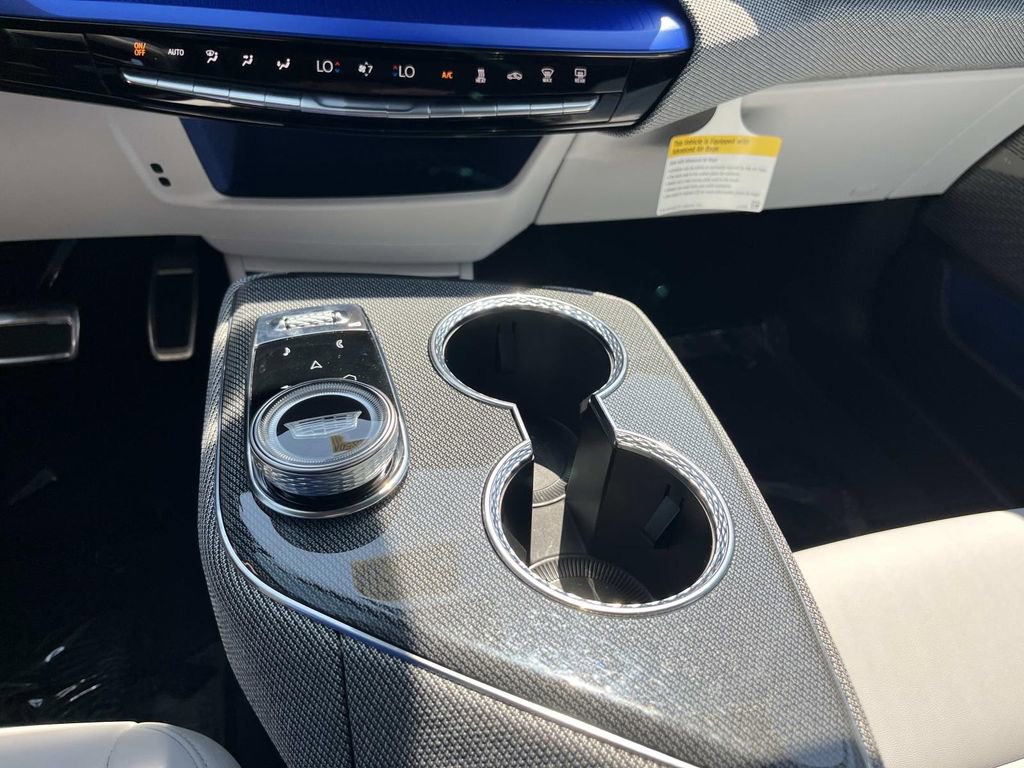 Used 2025 Cadillac Optiq Sport 1 image 32