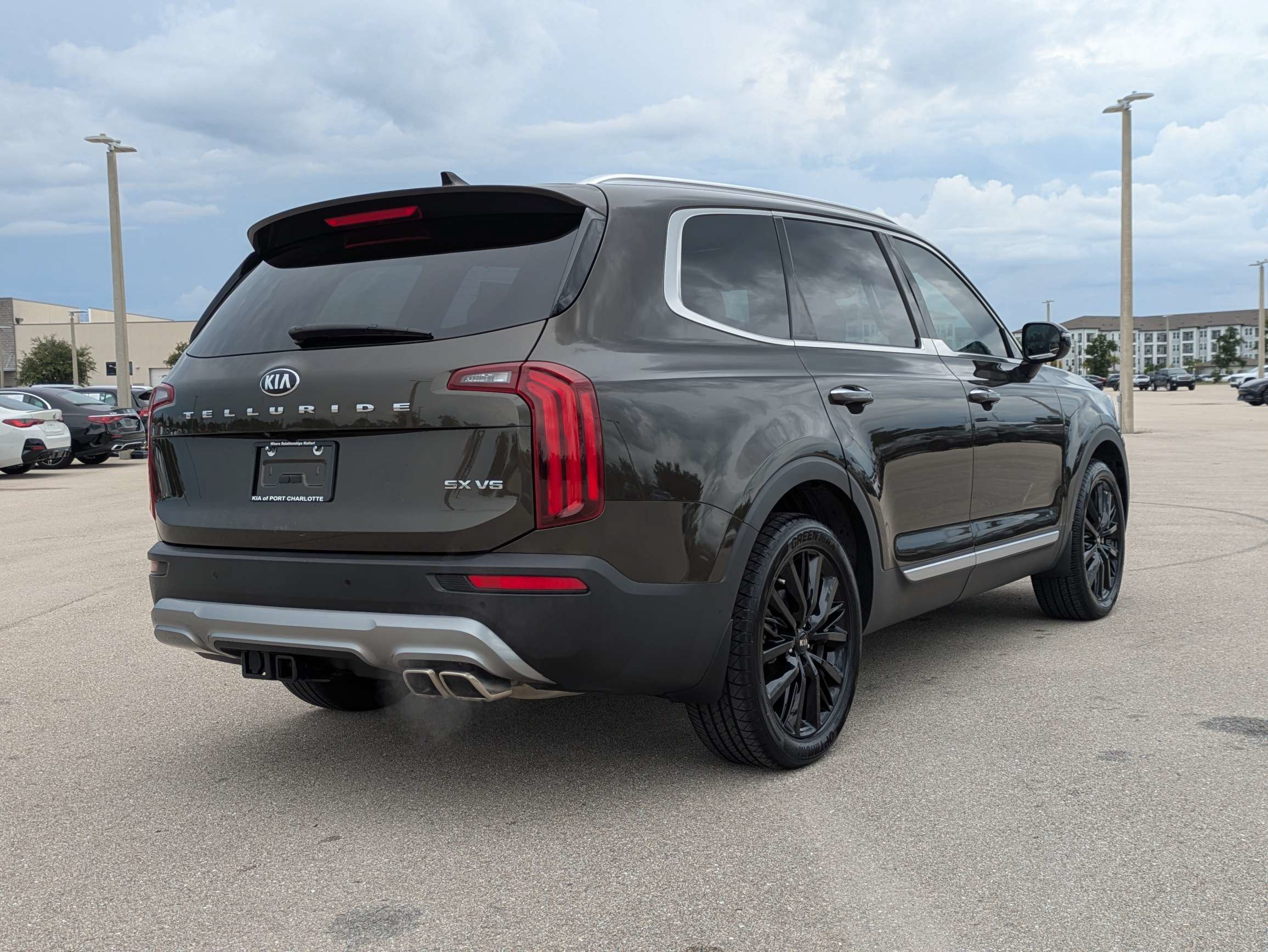 Certified 2021 Kia Telluride SX w/ Towing Package FWD image 5