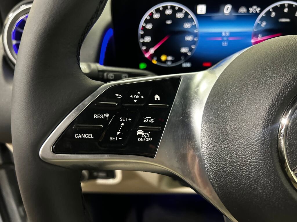 New 2026 Mercedes-Benz GLB 250 4MATIC image 16