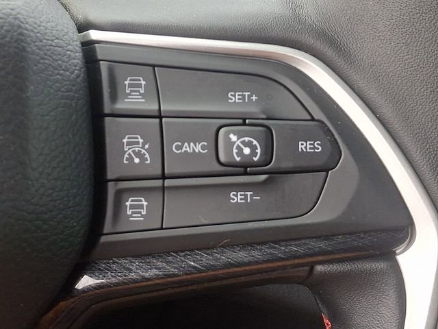 Used 2022 Jeep Grand Cherokee Trailhawk AWD/4WD image 22