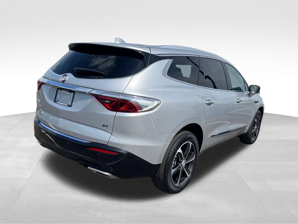 Used 2022 Buick Enclave Essence w/ Sport Touring Edition FWD image 5