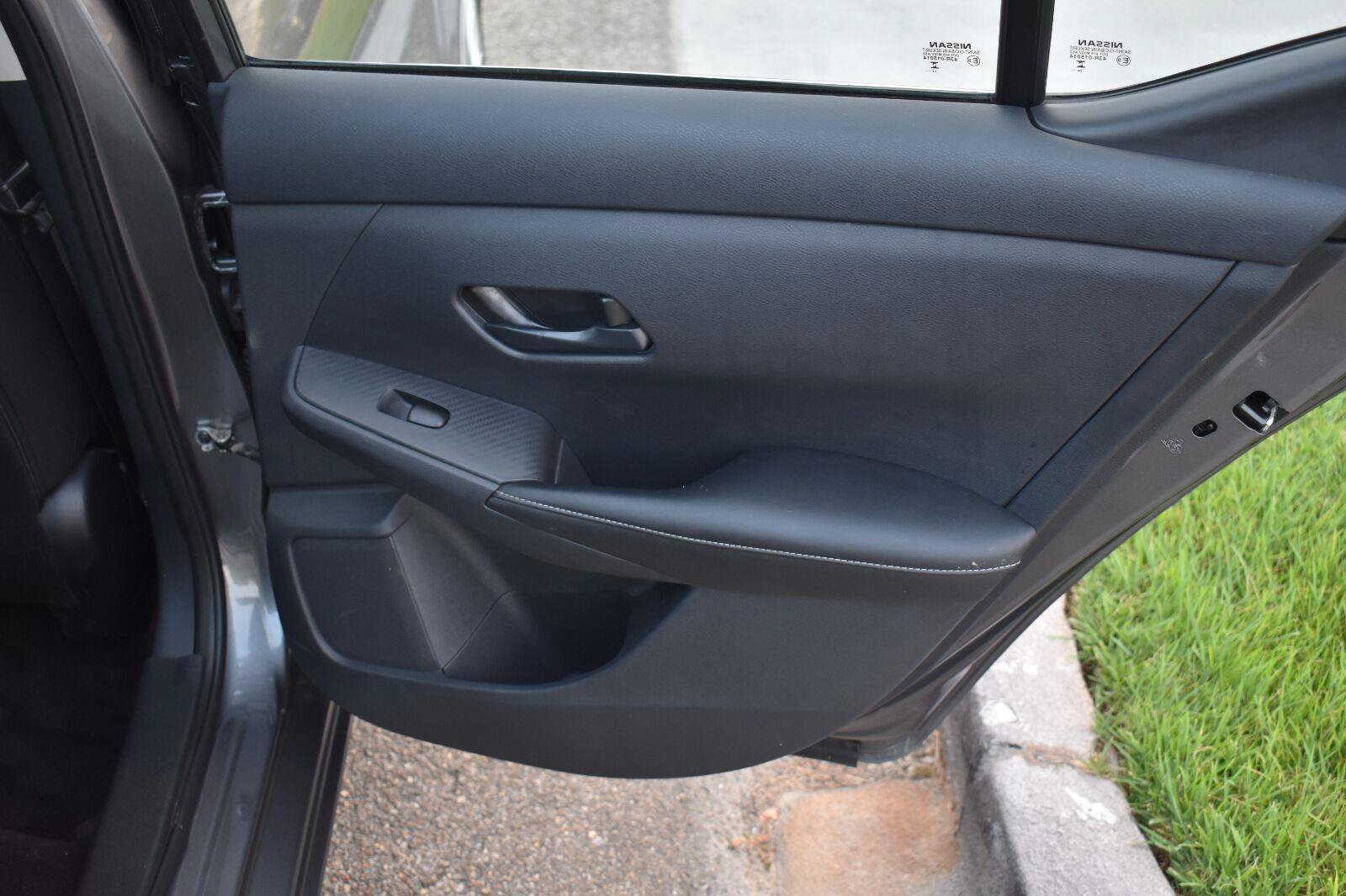 Used 2025 Nissan Sentra S FWD image 46