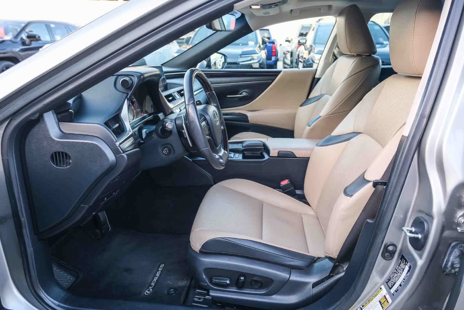 Used 2020 Lexus ES 300h w/ Premium Package FWD image 20
