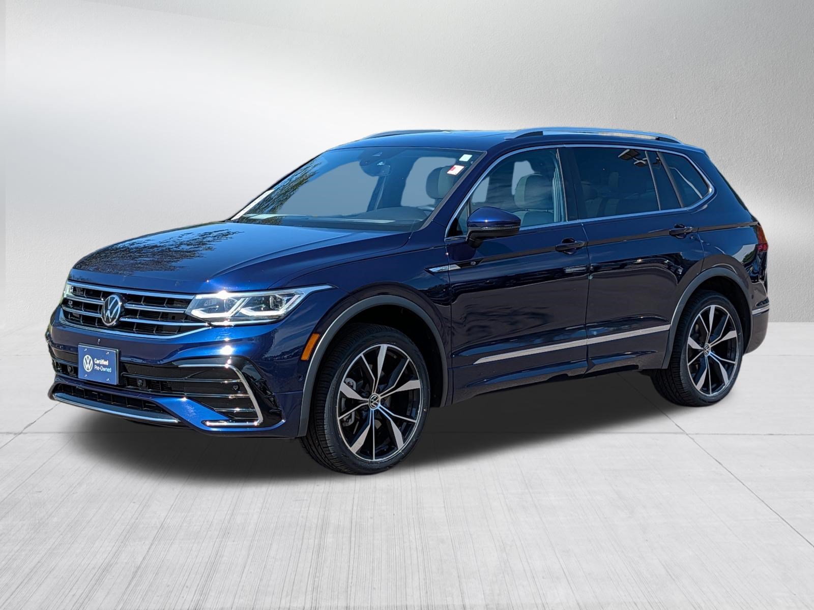Certified 2023 Volkswagen Tiguan SEL R-Line AWD/4WD image 3
