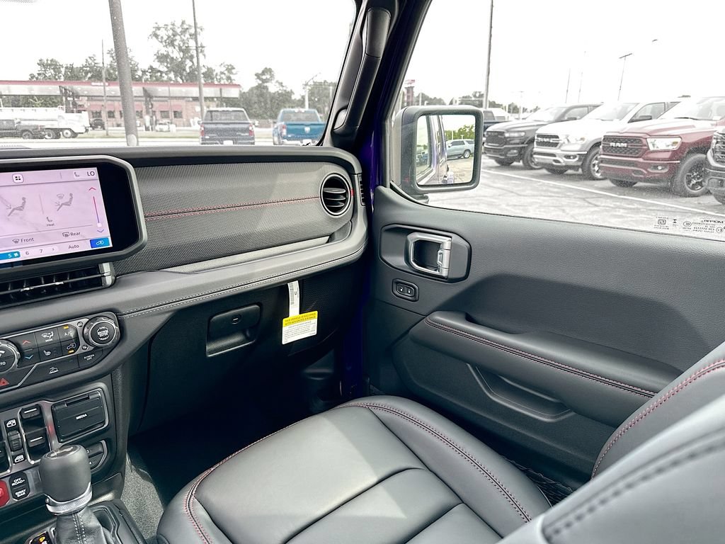 New 2026 Jeep Wrangler Unlimited Rubicon AWD/4WD image 30