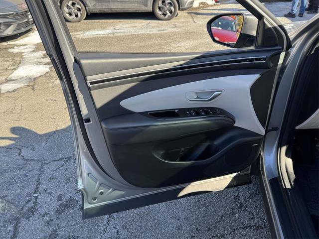 Used 2023 Hyundai Tucson Limited image 15