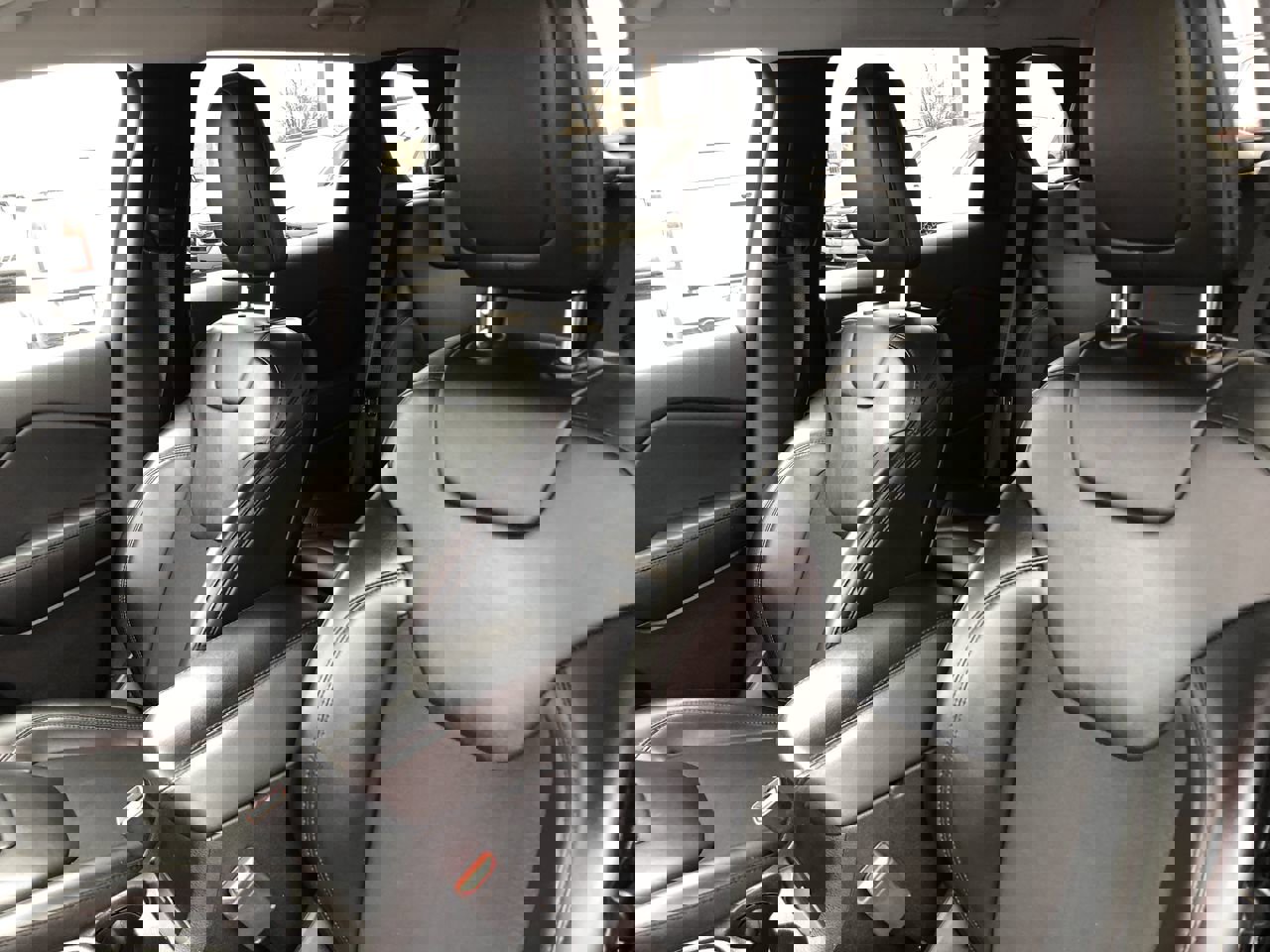 Used 2020 Jeep Cherokee Latitude Plus image 14