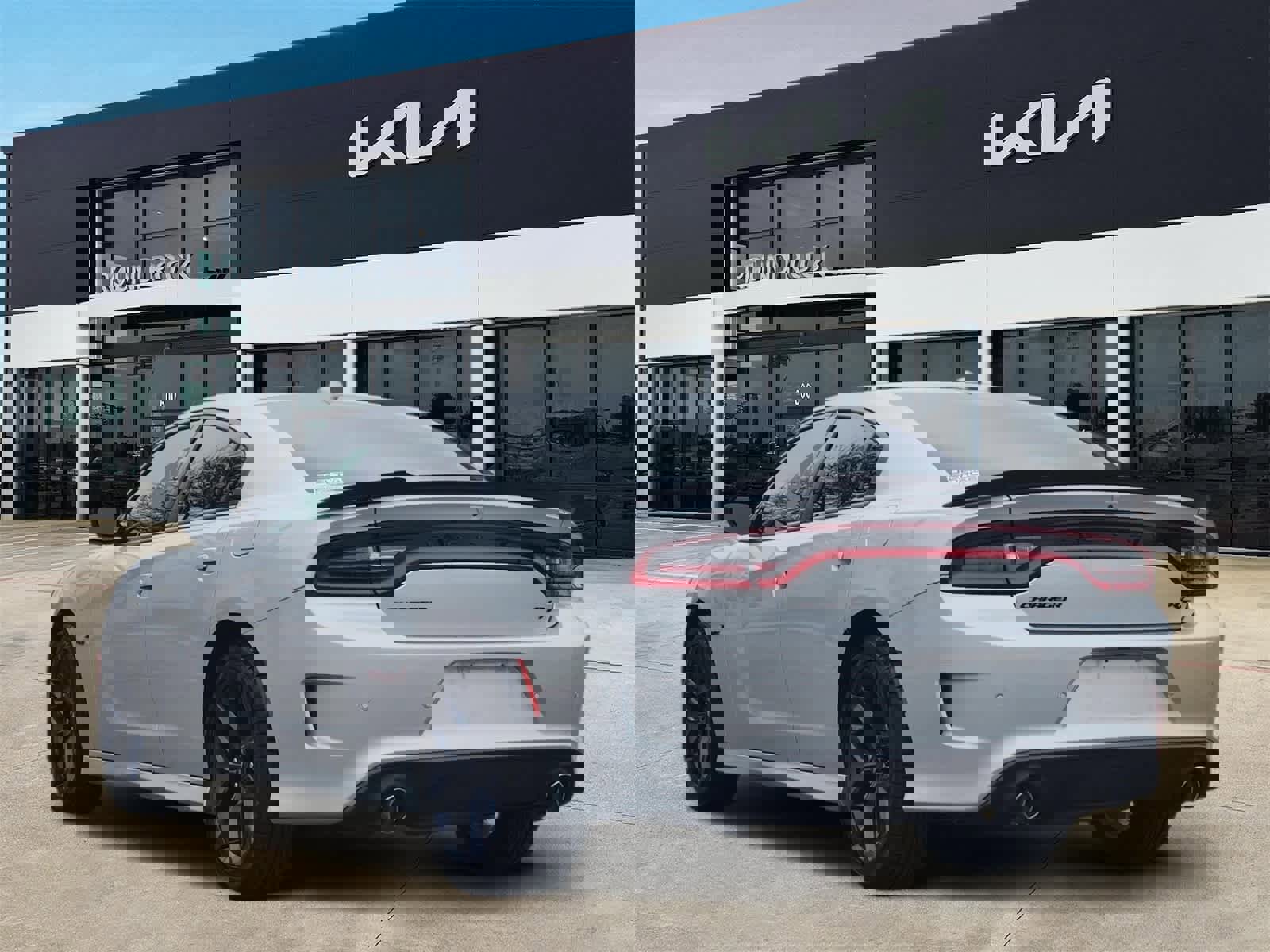 Used 2023 Dodge Charger R/T w/ Blacktop Package image 5