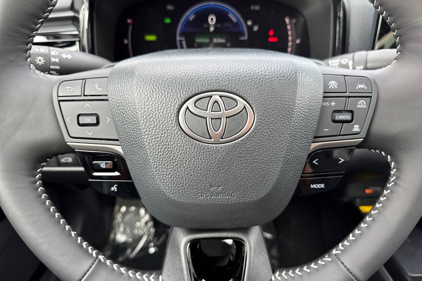 New 2026 Toyota Camry SE w/ Multimedia Upgrade Package FWD image 27