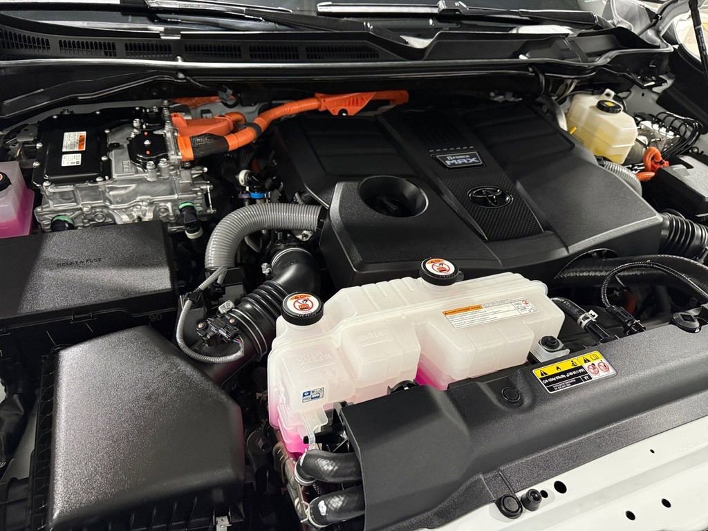Used 2025 Toyota Sequoia SR5 image 41