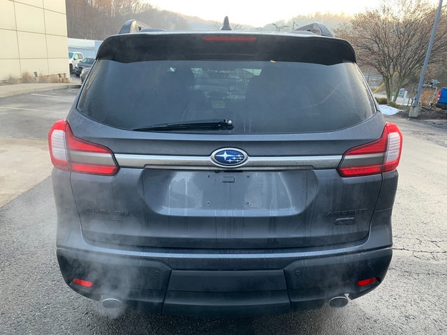 Used 2022 Subaru Ascent Onyx Edition image 3