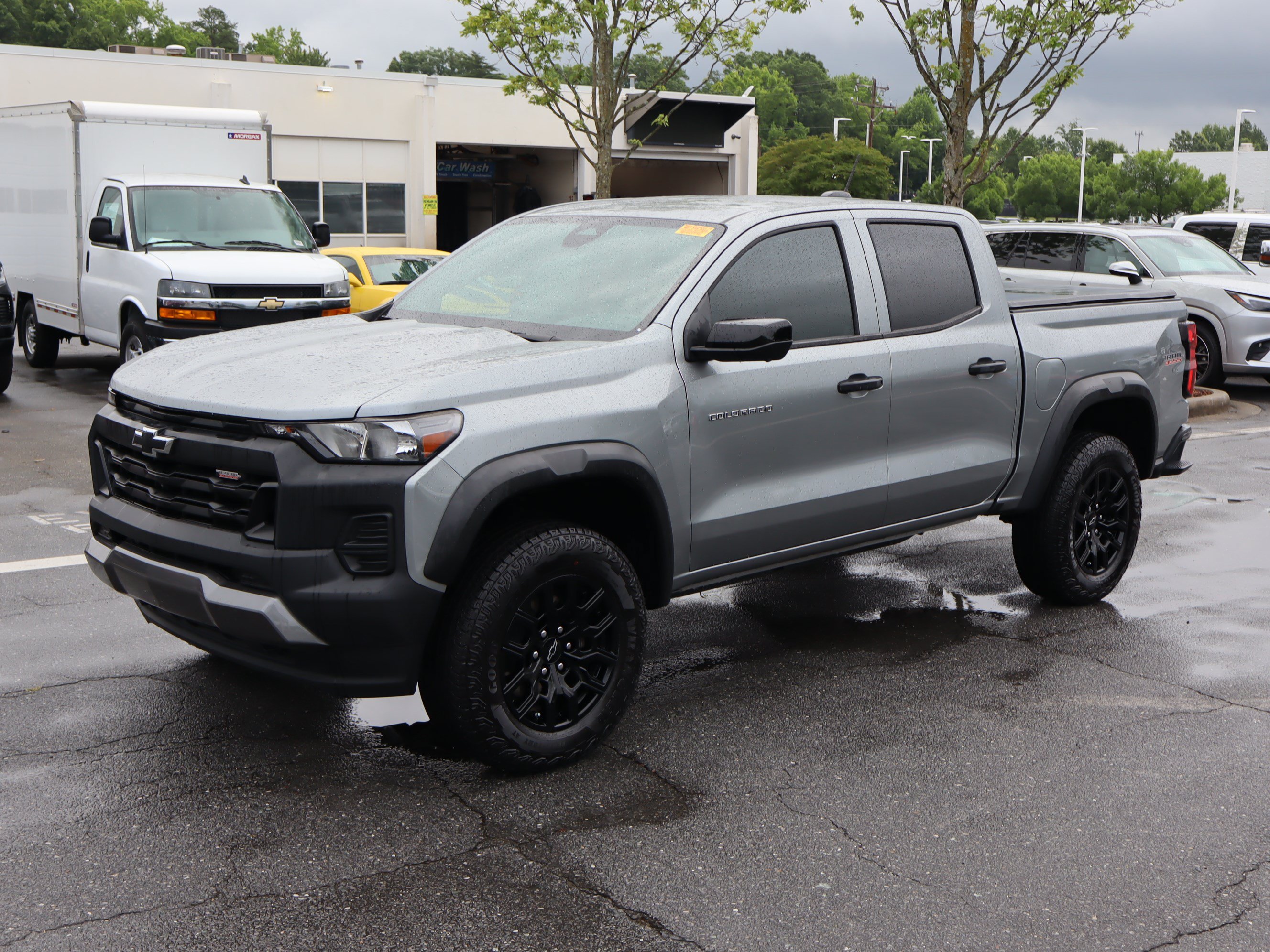 Used 2024 Chevrolet Colorado Trail Boss w/ Technology Package AWD/4WD image 5