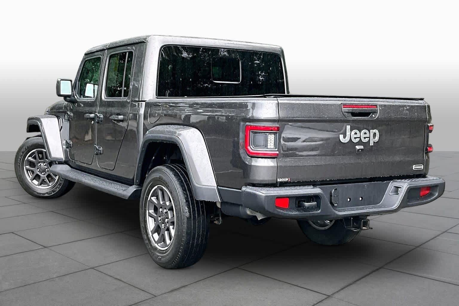 Used 2020 Jeep Gladiator Overland w/ Popular Equipment Package AWD/4WD image 11