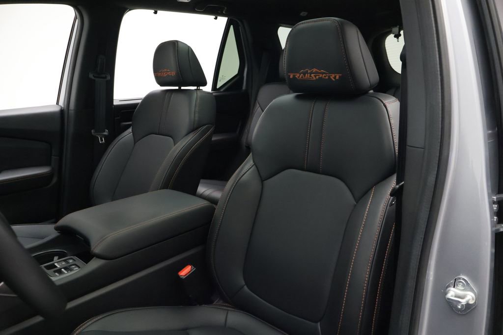 Used 2025 Honda Pilot TrailSport image 13