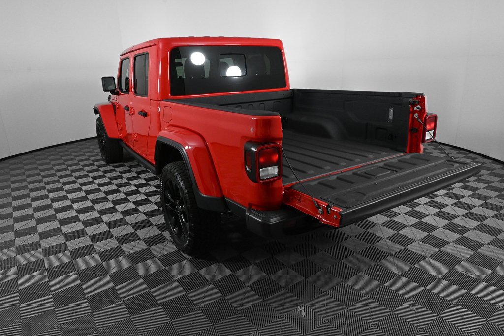 Used 2025 Jeep Gladiator Sport image 27