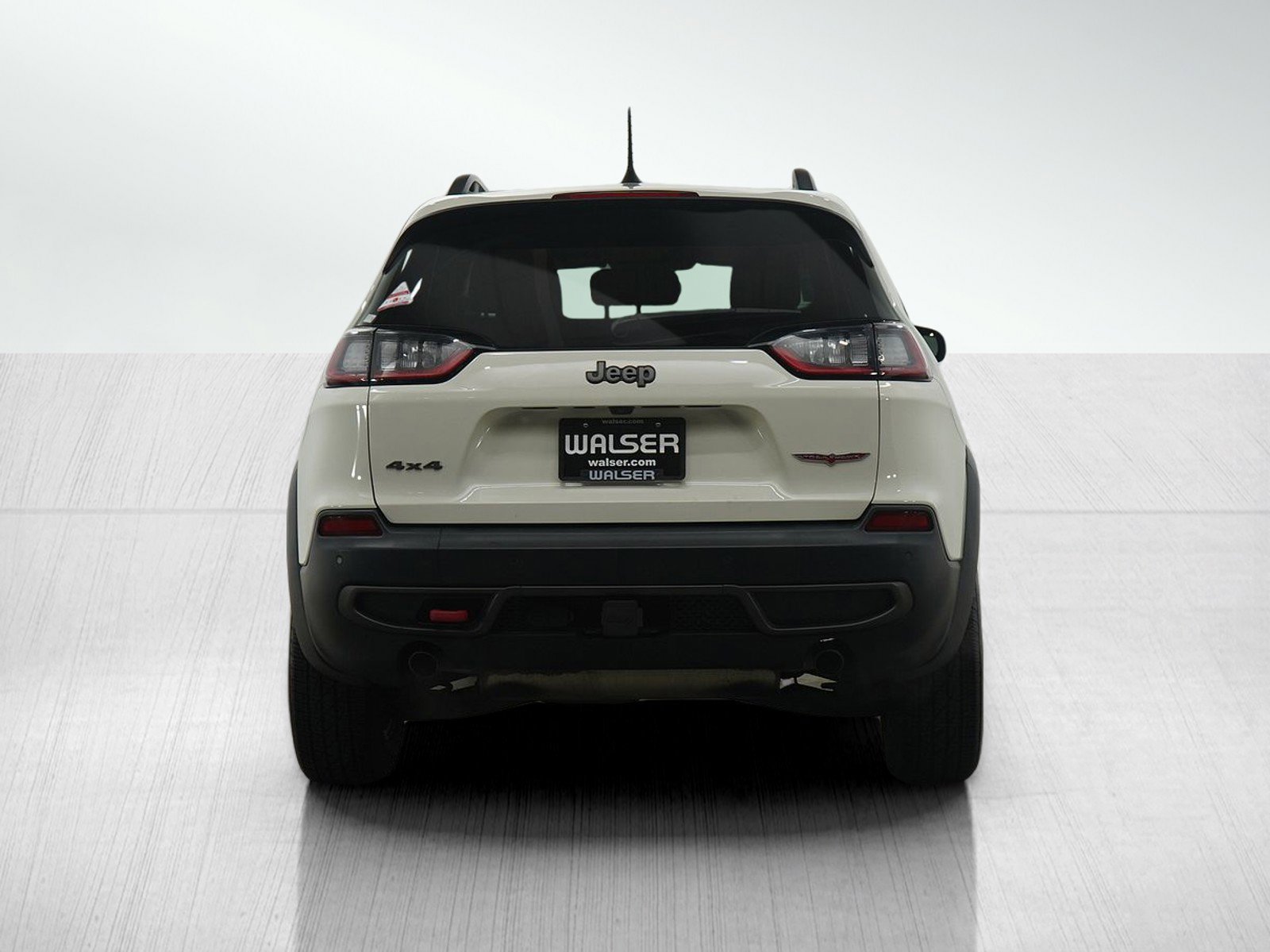 Used 2019 Jeep Cherokee Trailhawk w/ Cold Weather Group image 4
