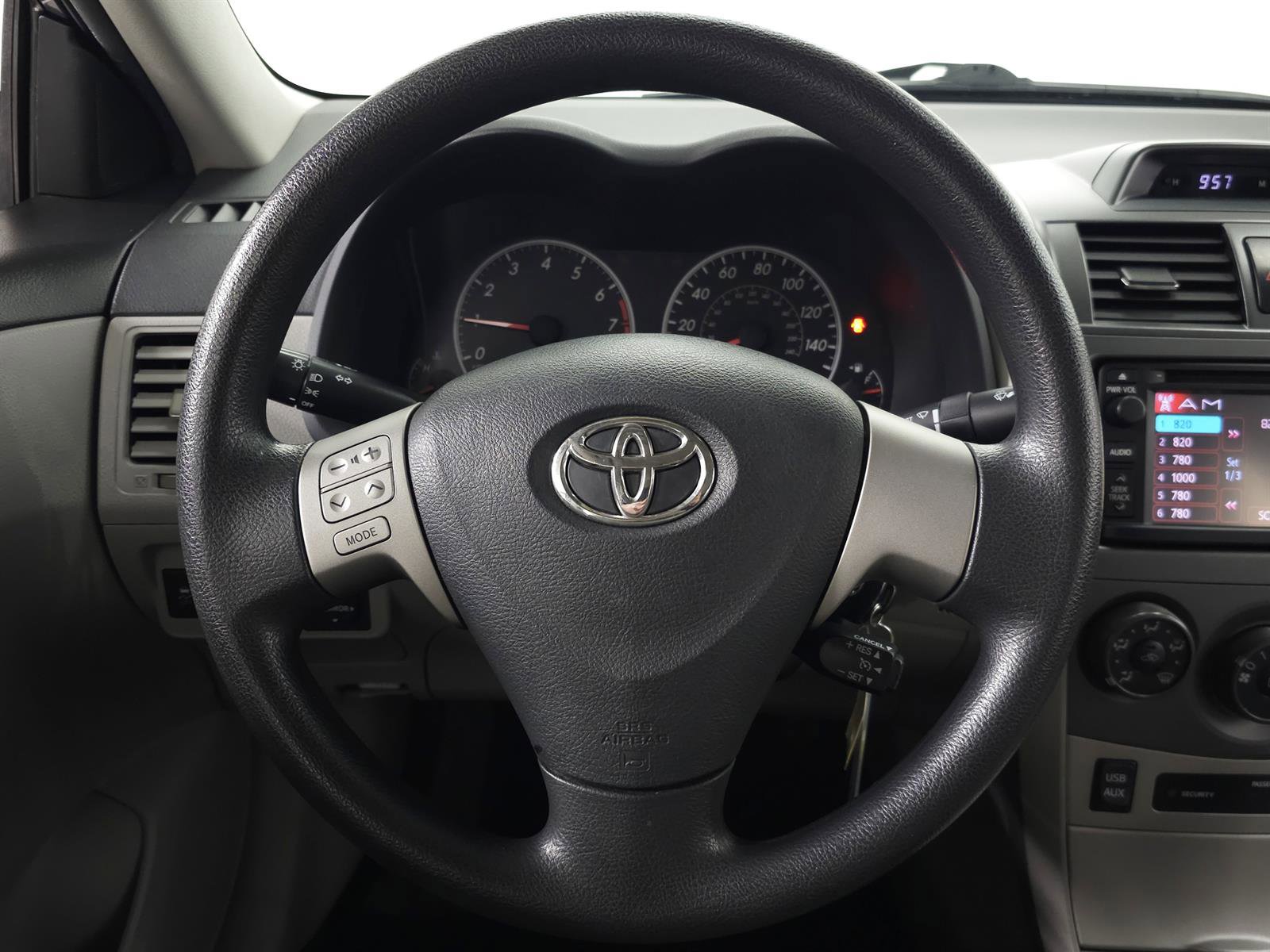 Used 2013 Toyota Corolla LE FWD image 14