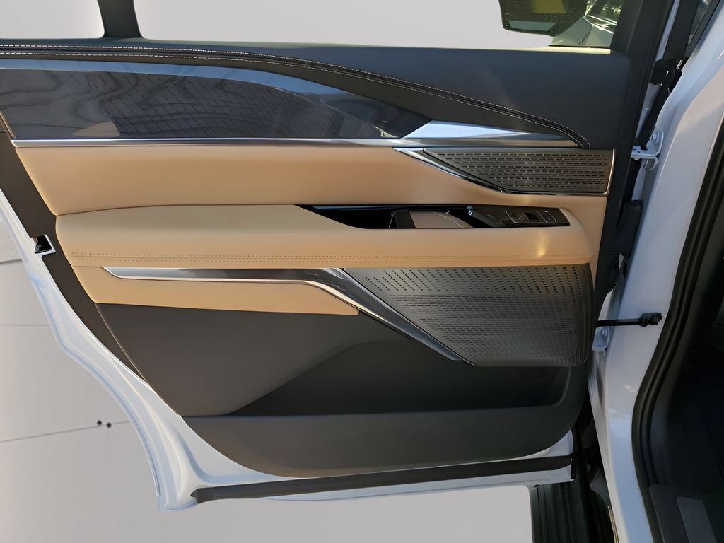 New 2026 Cadillac Escalade IQ Sport 2 w/ LPO, ONYX Package AWD/4WD image 26