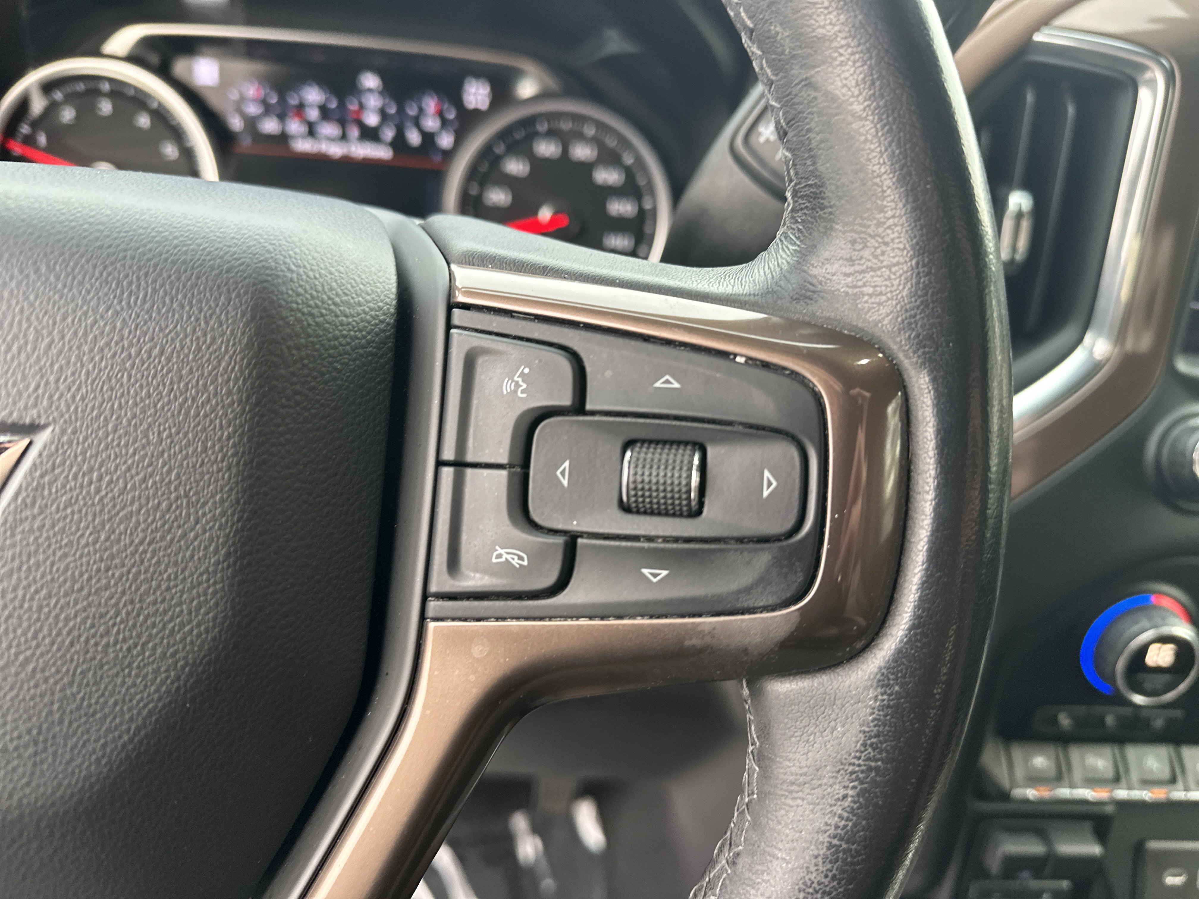 Used 2021 Chevrolet Silverado 1500 High Country w/ Technology Package image 20