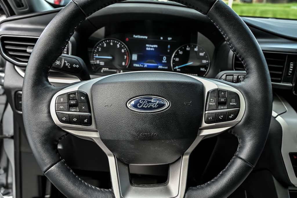 Certified 2024 Ford Explorer XLT w/ Equipment Group 202A AWD/4WD image 21