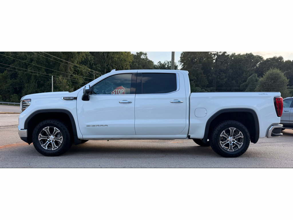 Used 2025 GMC Sierra 1500 SLT AWD/4WD image 3