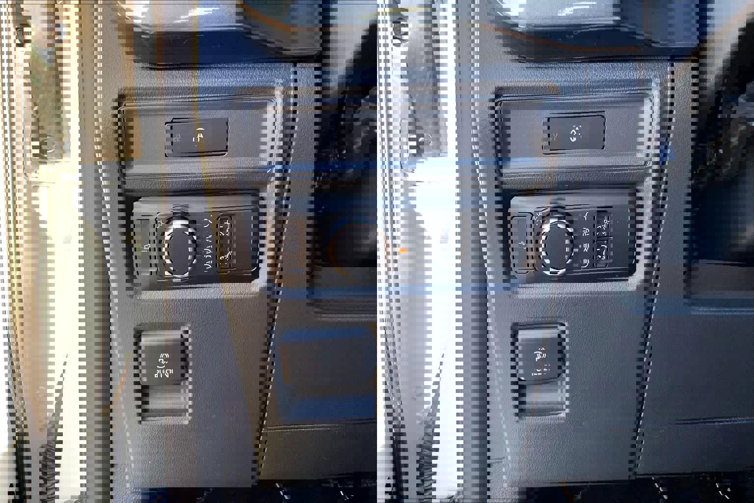 Certified 2025 Ford F150 STX AWD/4WD image 35