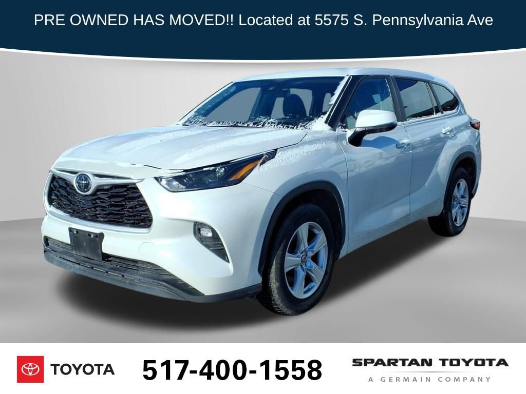 Used 2023 Toyota Highlander LE image 1