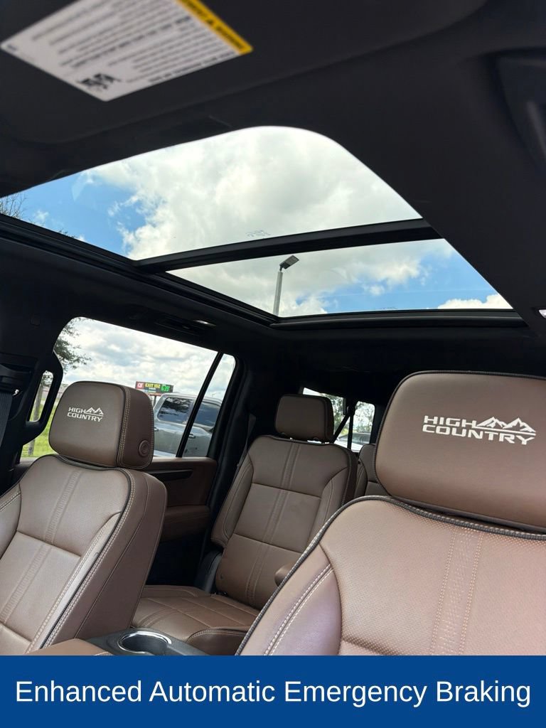 Used 2025 Chevrolet Suburban High Country RWD image 20