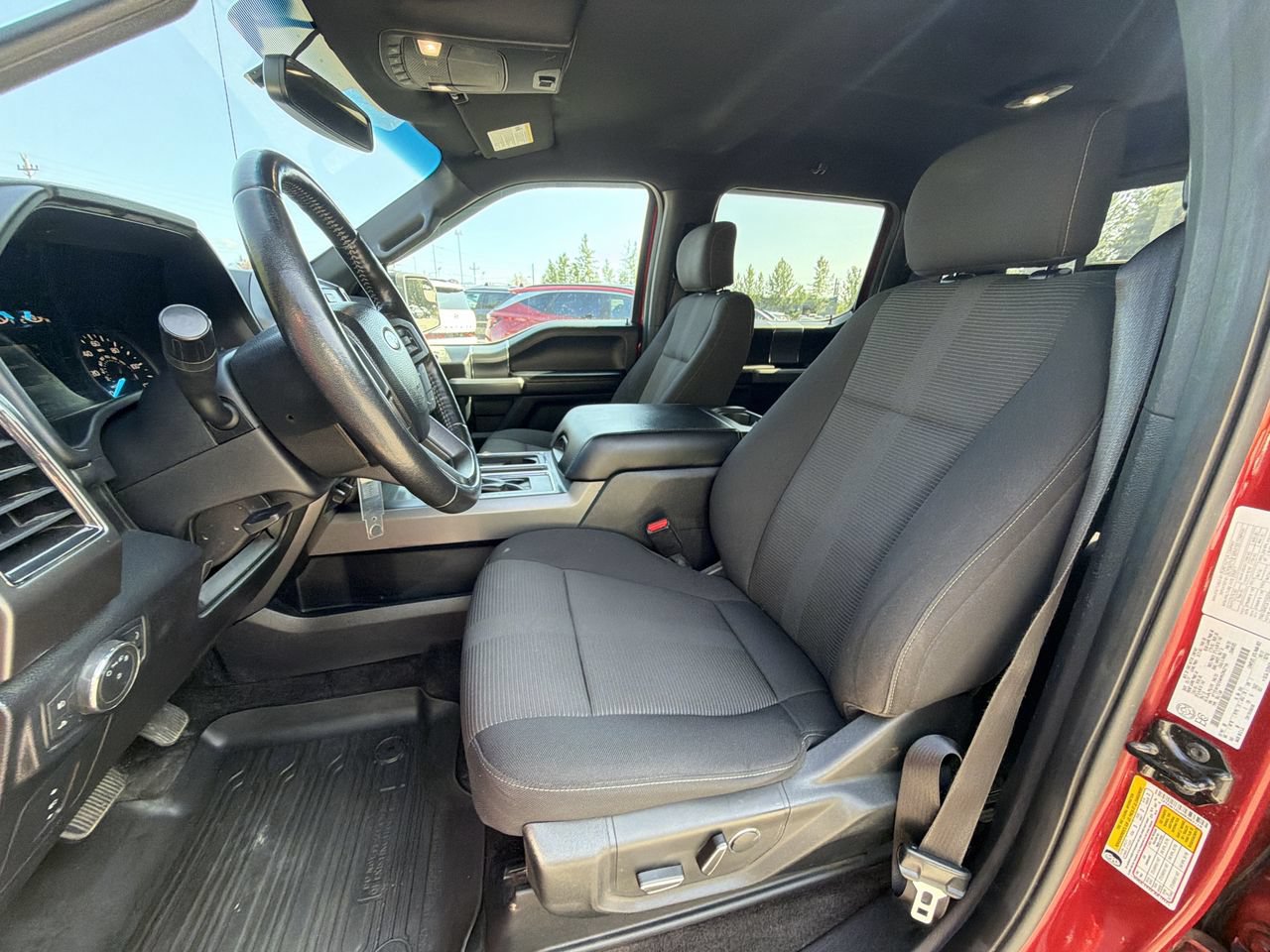 Used 2017 Ford F150 XLT w/ Equipment Group 302A Luxury AWD/4WD image 13