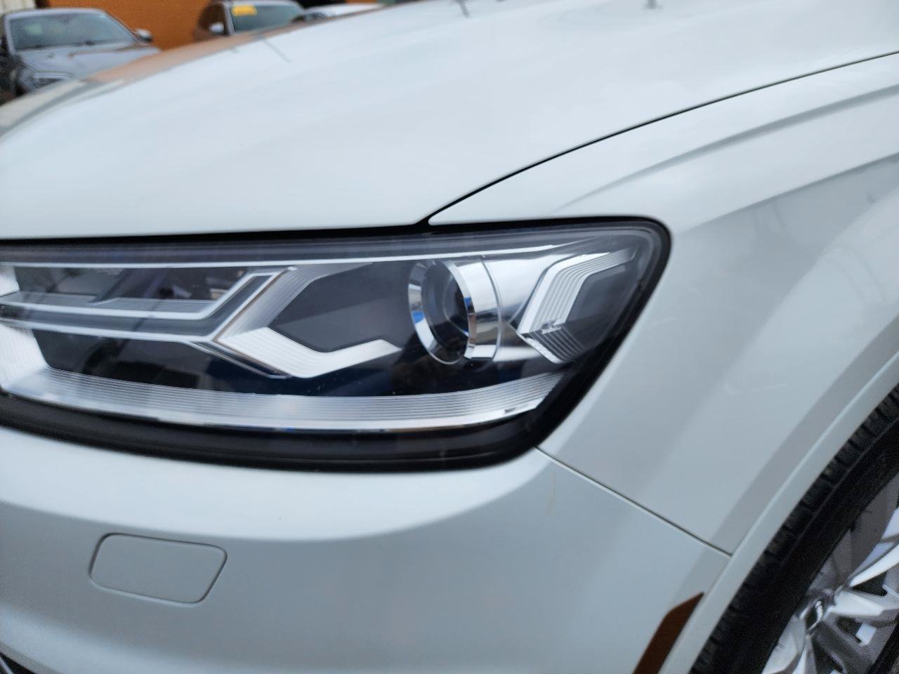Used 2017 Audi Q7 3.0T Premium AWD/4WD image 39