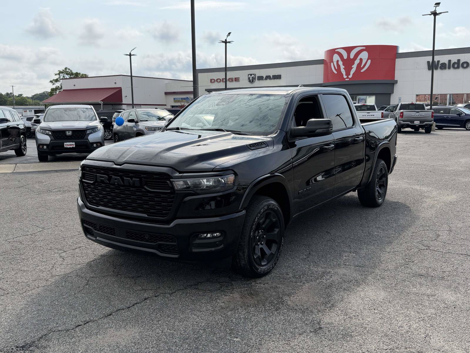 Used 2025 RAM 1500 Big Horn AWD/4WD image 6