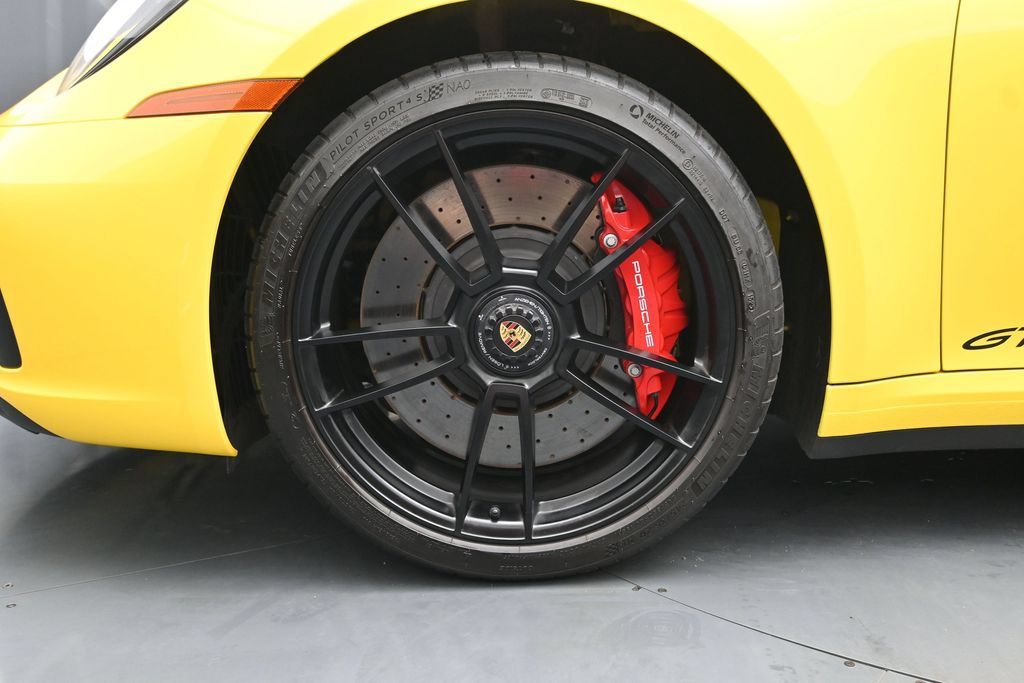 Certified 2022 Porsche 911 Carrera GTS w/ Premium Package RWD image 5
