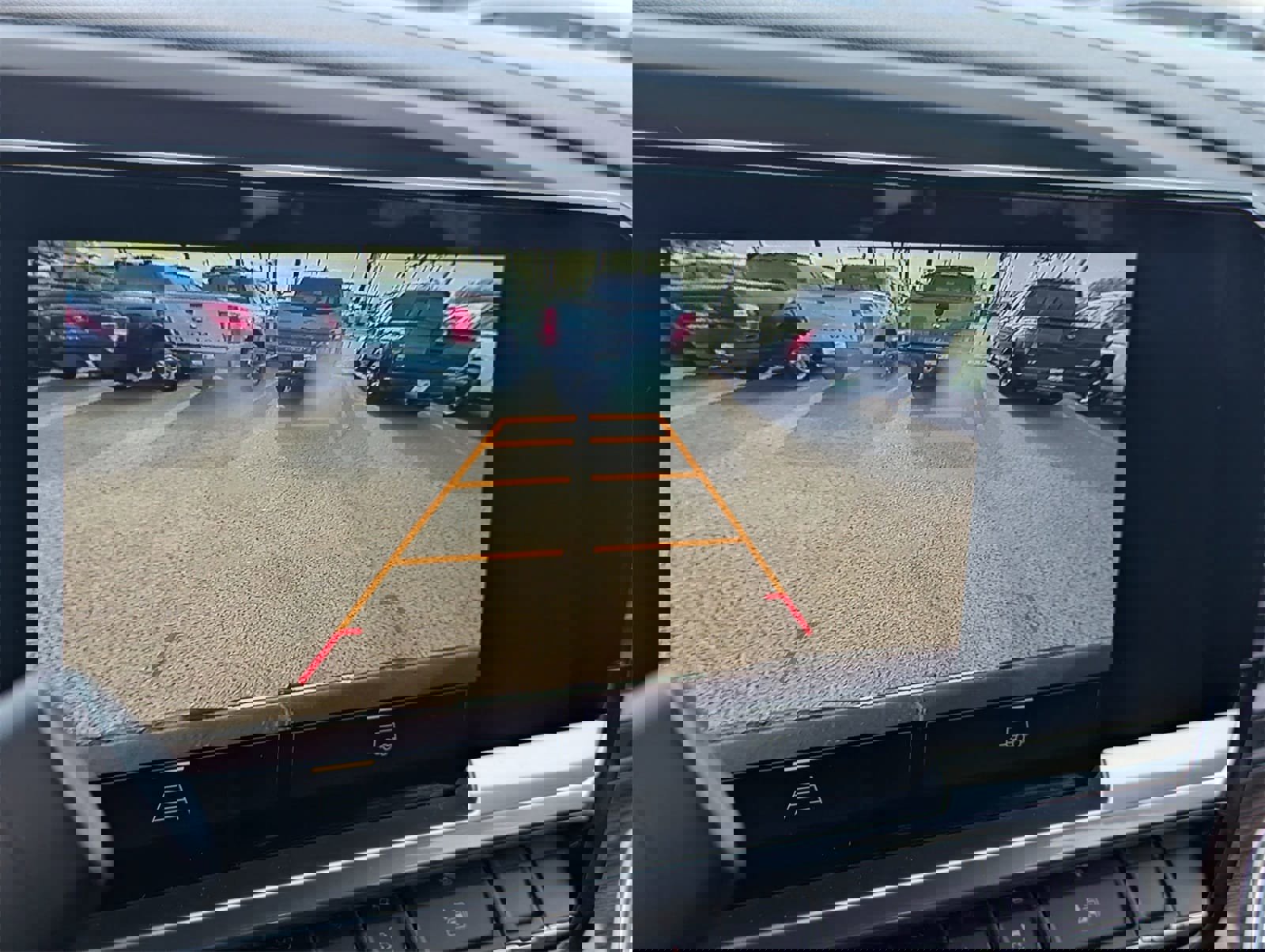 Used 2023 Chevrolet Silverado 1500 LT image 28