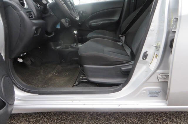Used 2018 Nissan Versa Note S image 12
